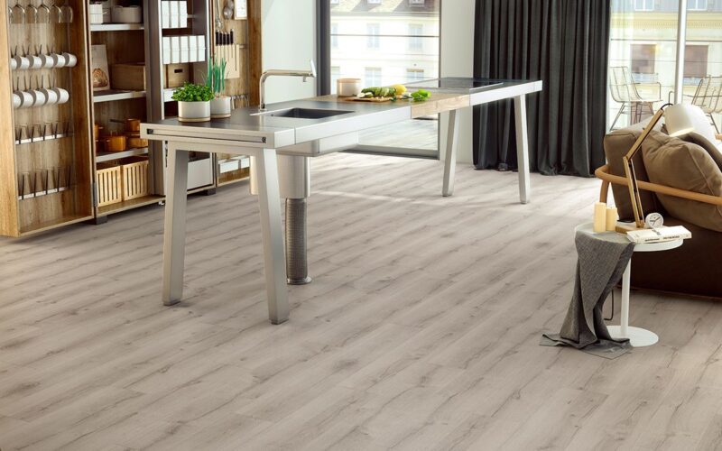 Kilimanjaro Oak 8mm Laminate Flooring 2.065m2 Finfloor - Image 2