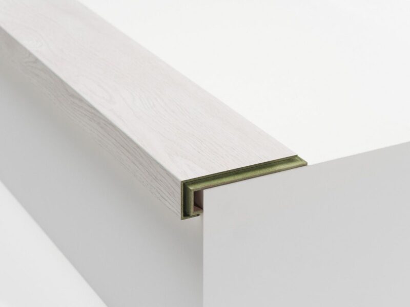White Kalmar (Blanc) 8mm Laminate Bullnose