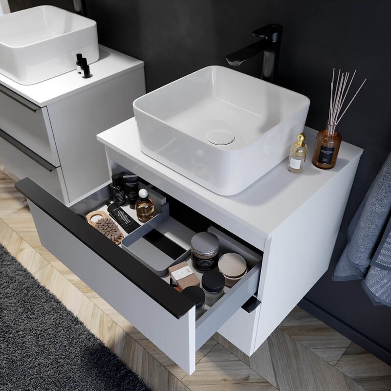 Virgo 60 countertop cabinet white with chrome handles - Image 3